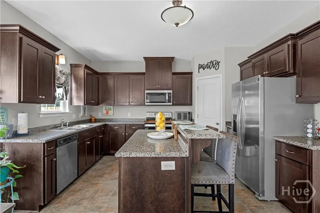 223 Rutledge Drive Hinesville GA 31313