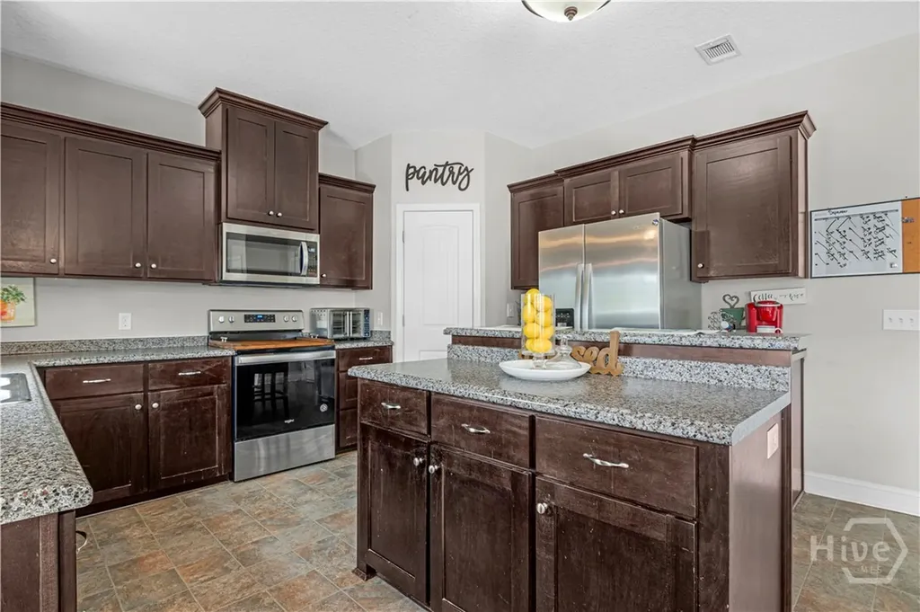 223 Rutledge Drive Hinesville GA 31313