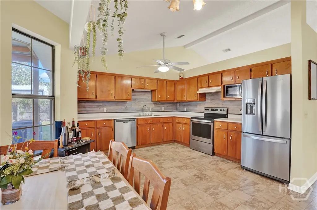 181 Kyle Lane Hinesville GA 31313