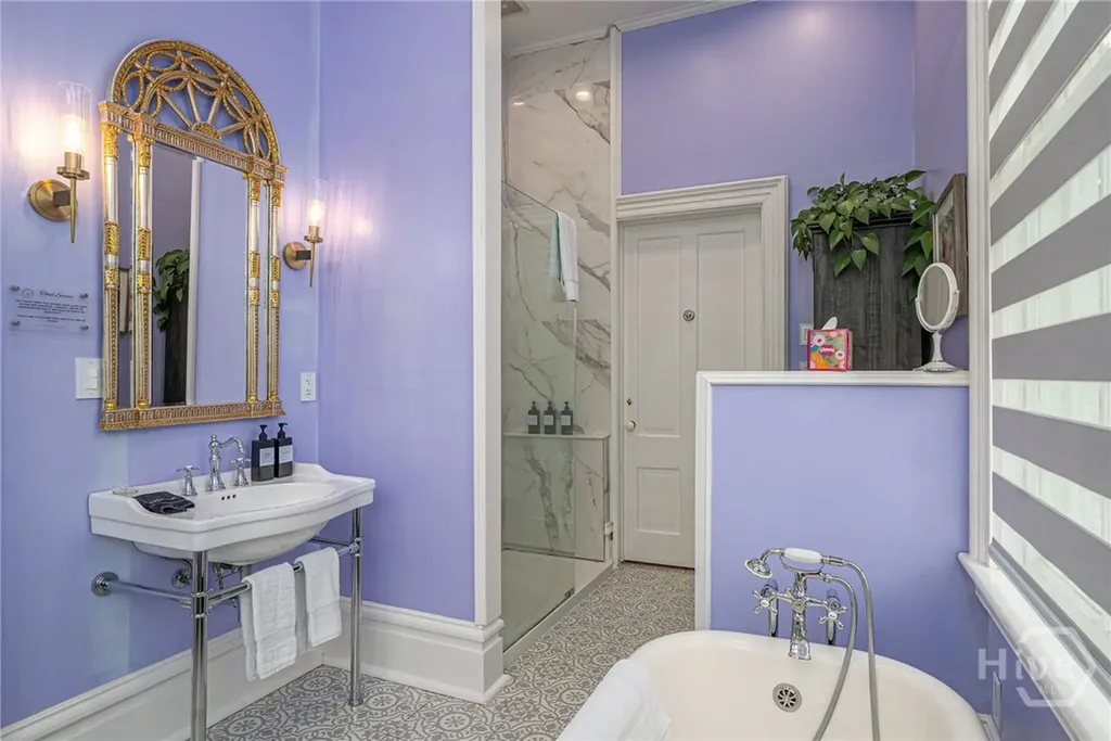 222 E Gwinnett Street Savannah GA 31401