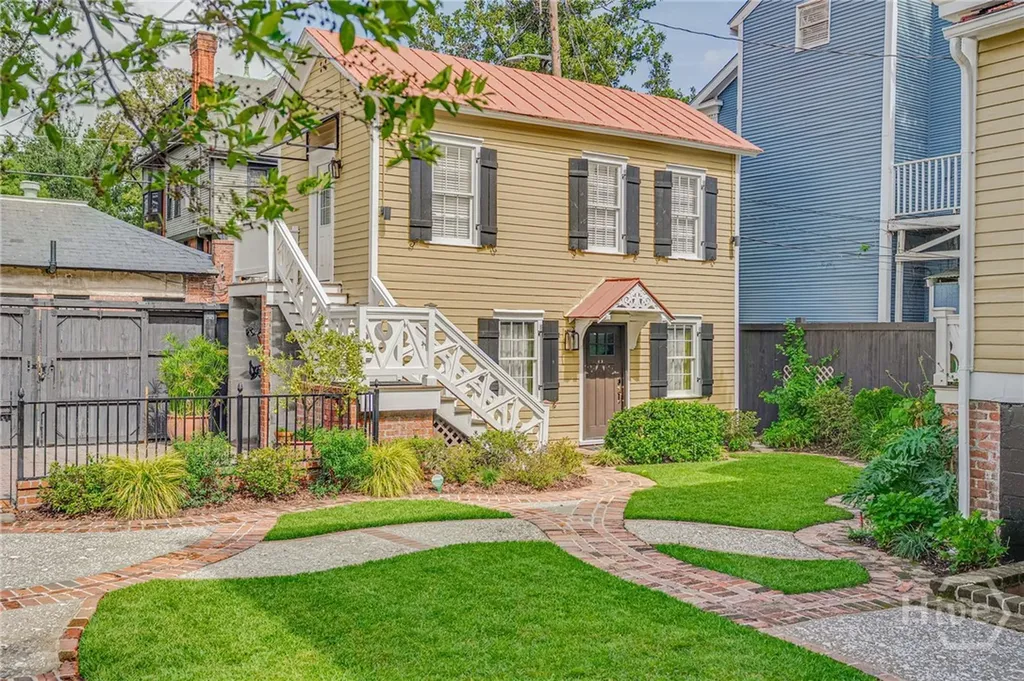 222 E Gwinnett Street Savannah GA 31401