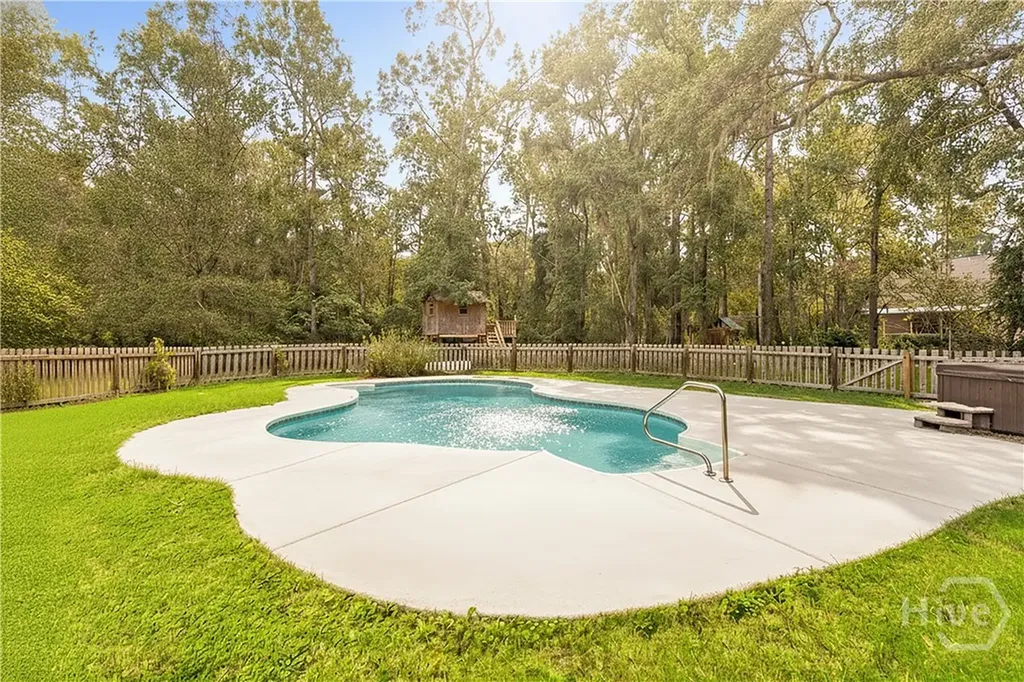 437 Kings Road Midway GA 31320