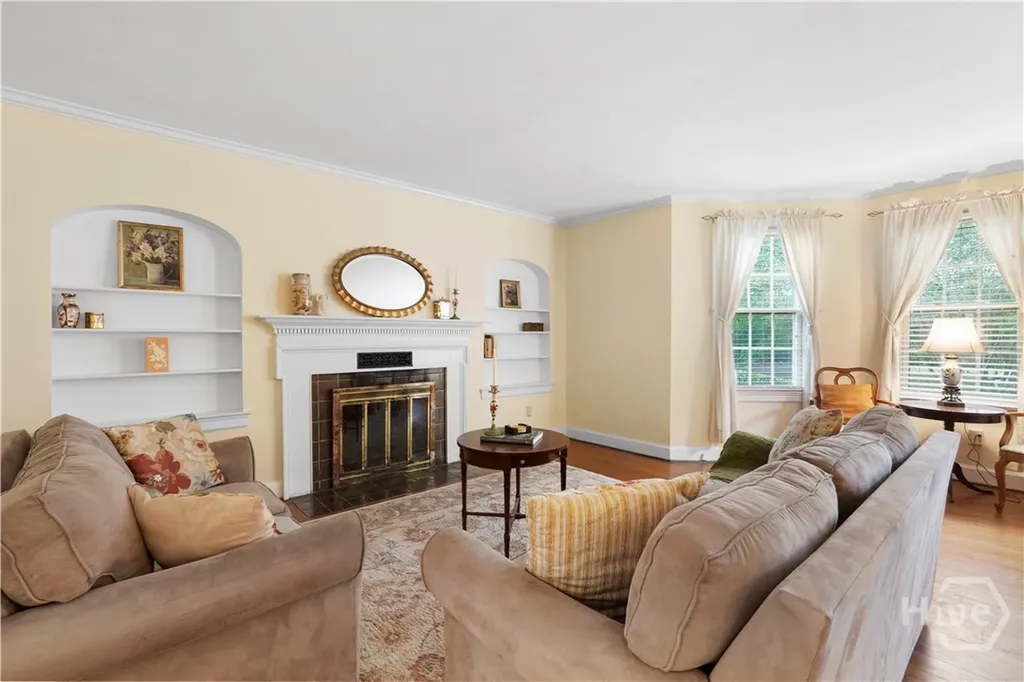 622 E 60th Street Savannah GA 31405