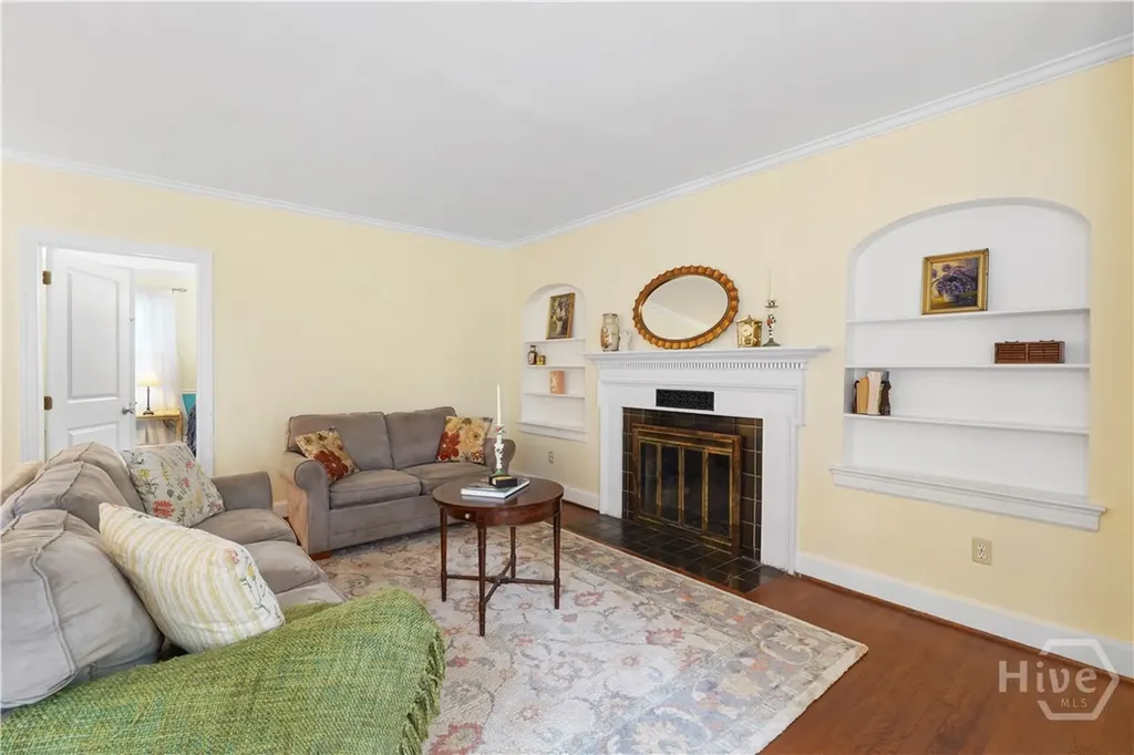 622 E 60th Street Savannah GA 31405