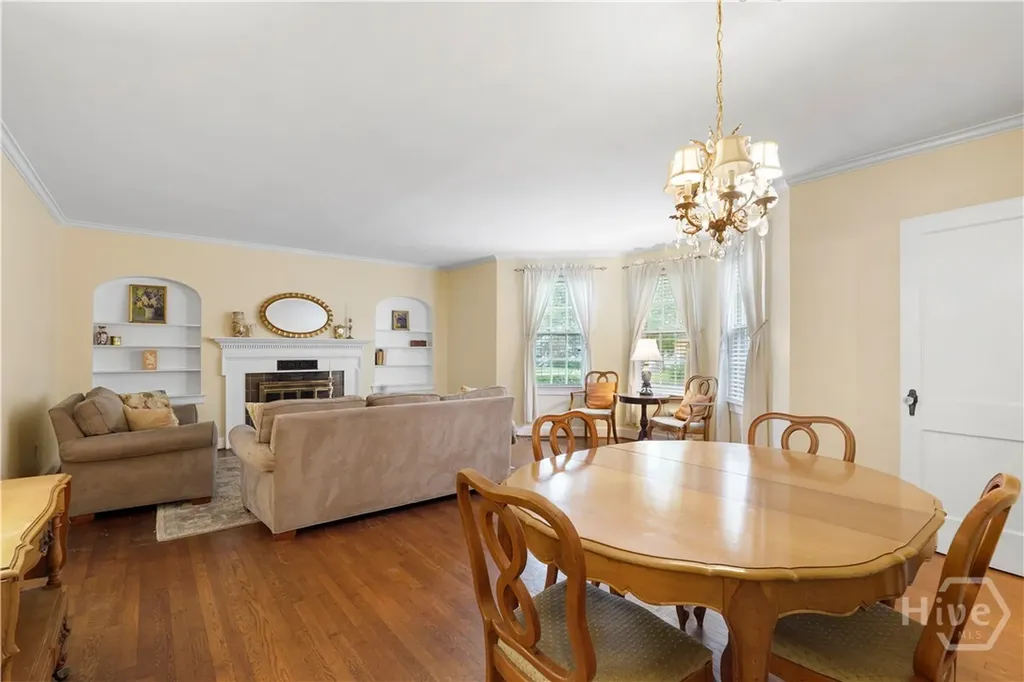 622 E 60th Street Savannah GA 31405