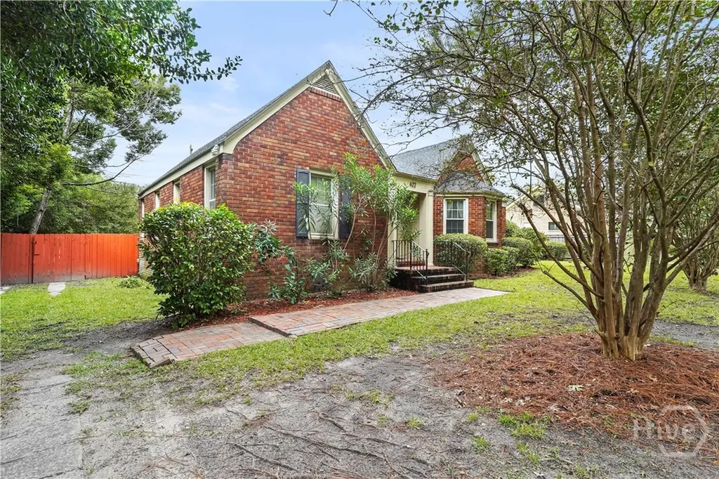 622 E 60th Street Savannah GA 31405