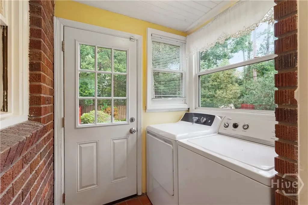 622 E 60th Street Savannah GA 31405