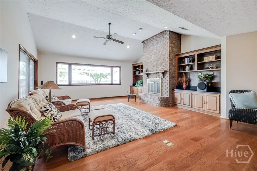 126 Shore Road Savannah GA 31419