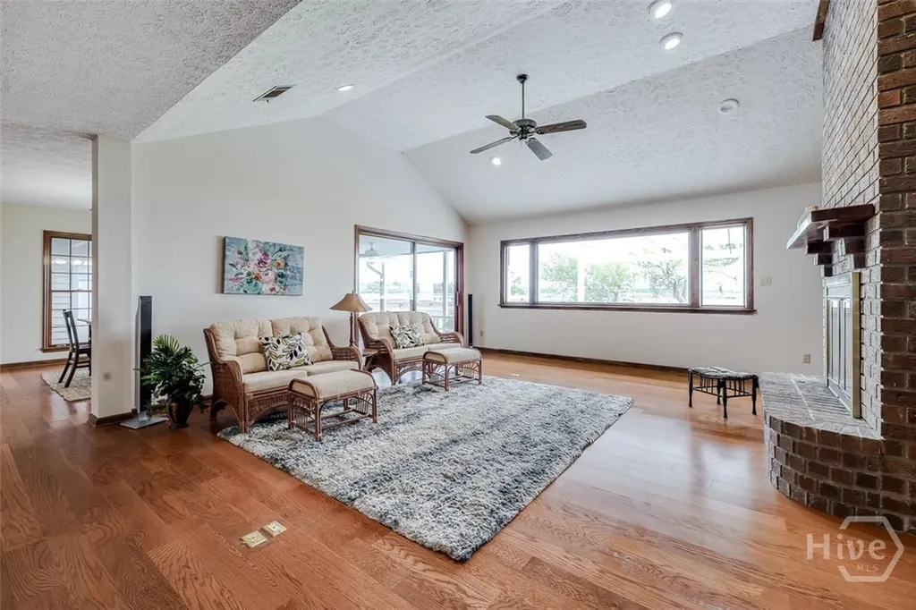 126 Shore Road Savannah GA 31419