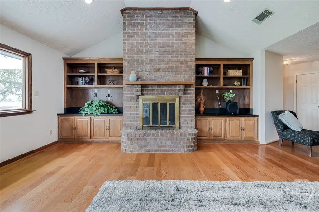 126 Shore Road Savannah GA 31419