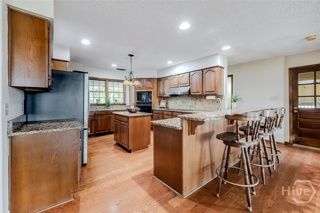 126 Shore Road Savannah GA 31419