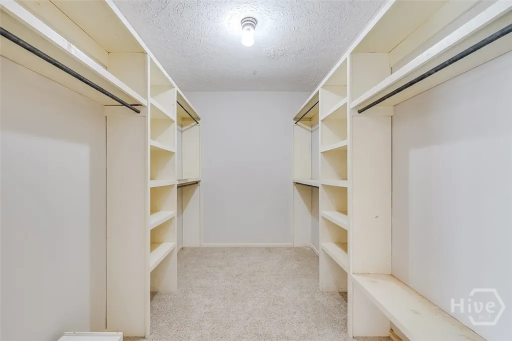 126 Shore Road Savannah GA 31419