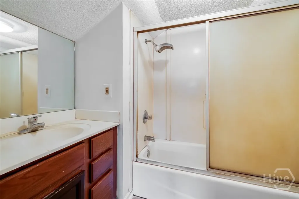 126 Shore Road Savannah GA 31419