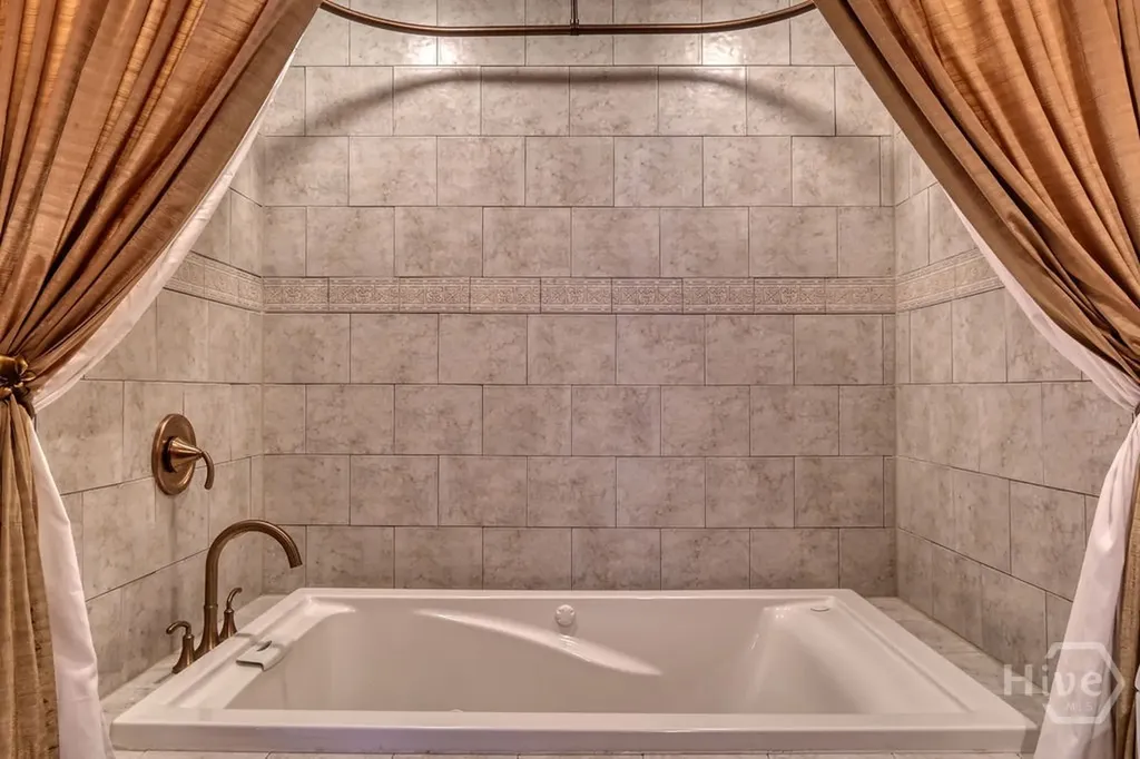21 Pipers Pond Lane Savannah GA 31404