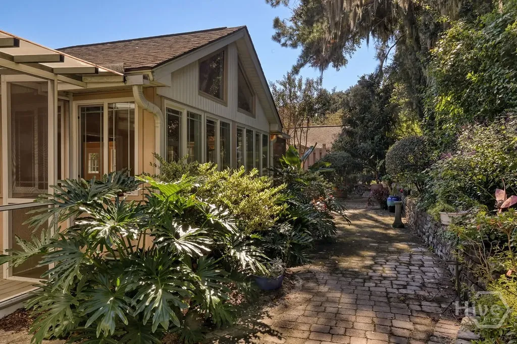 21 Pipers Pond Lane Savannah GA 31404