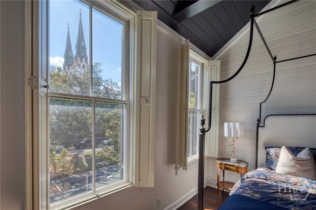 214 E Liberty Street Savannah GA 31401