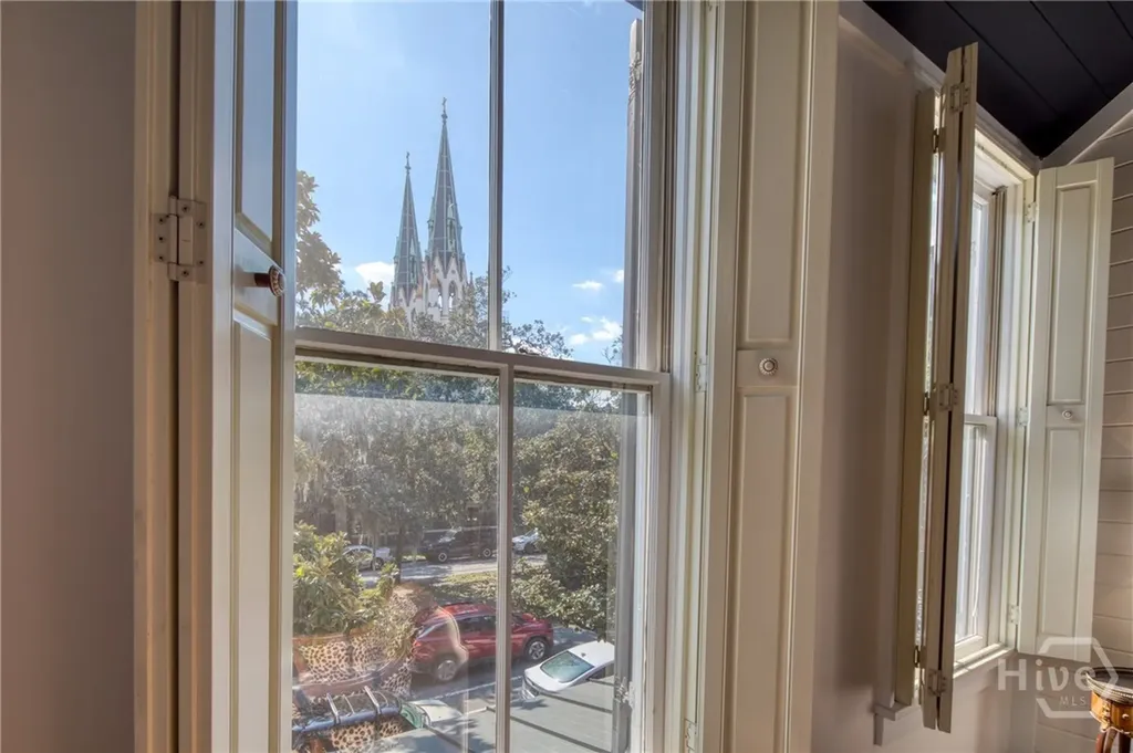 214 E Liberty Street Savannah GA 31401