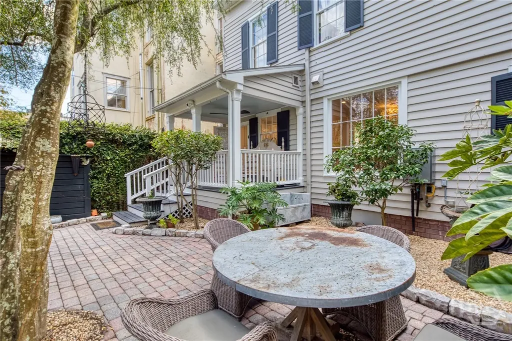 214 E Liberty Street Savannah GA 31401