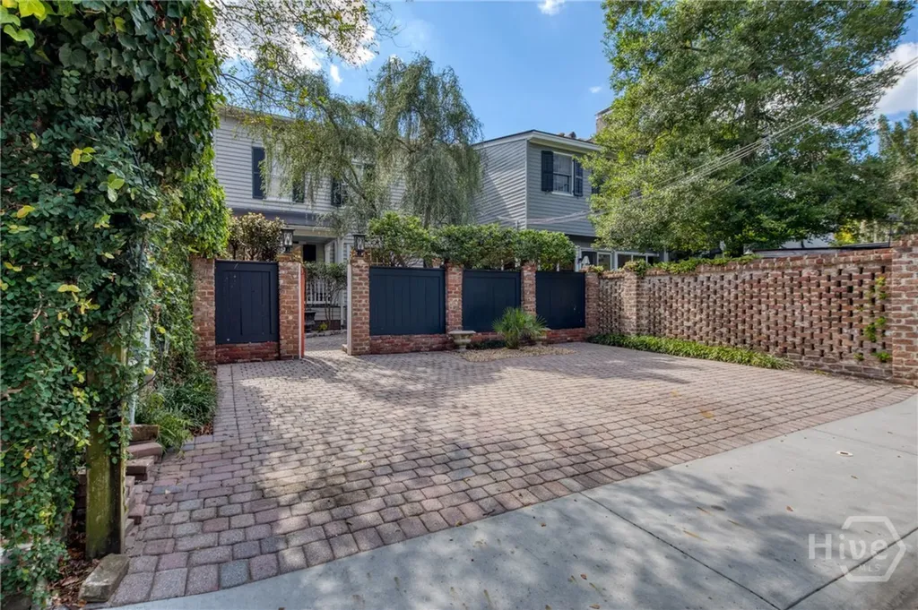 214 E Liberty Street Savannah GA 31401
