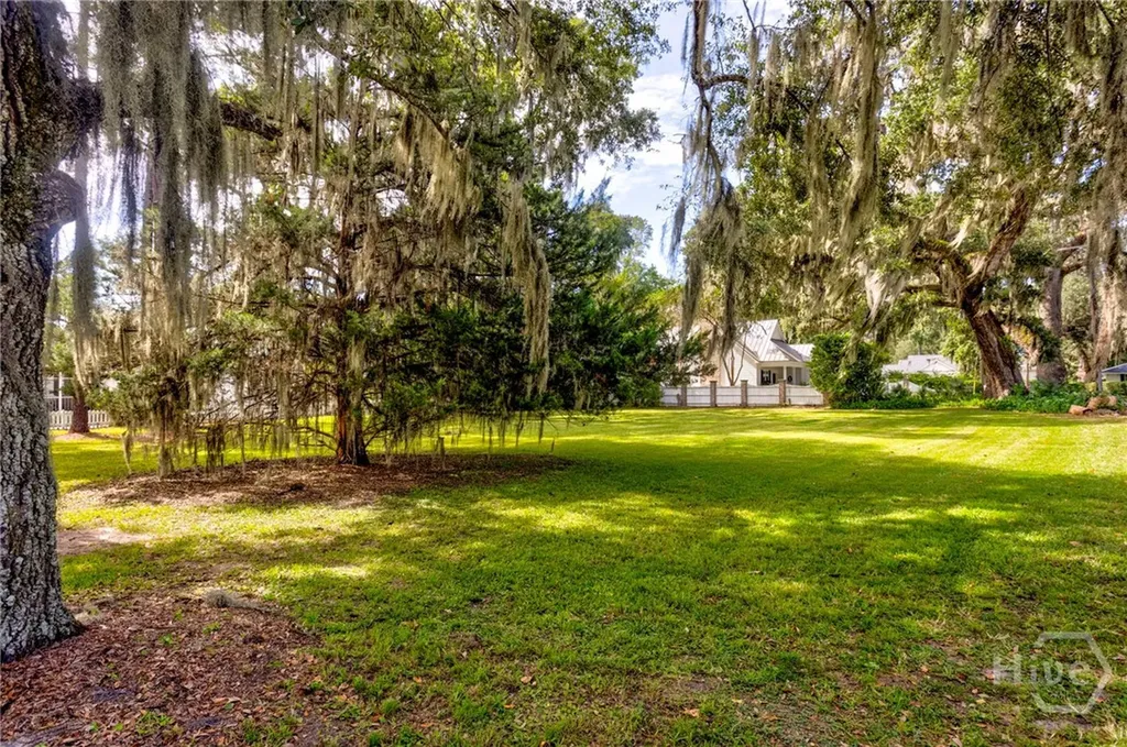 13 Saint Thomas Avenue Savannah GA 31406