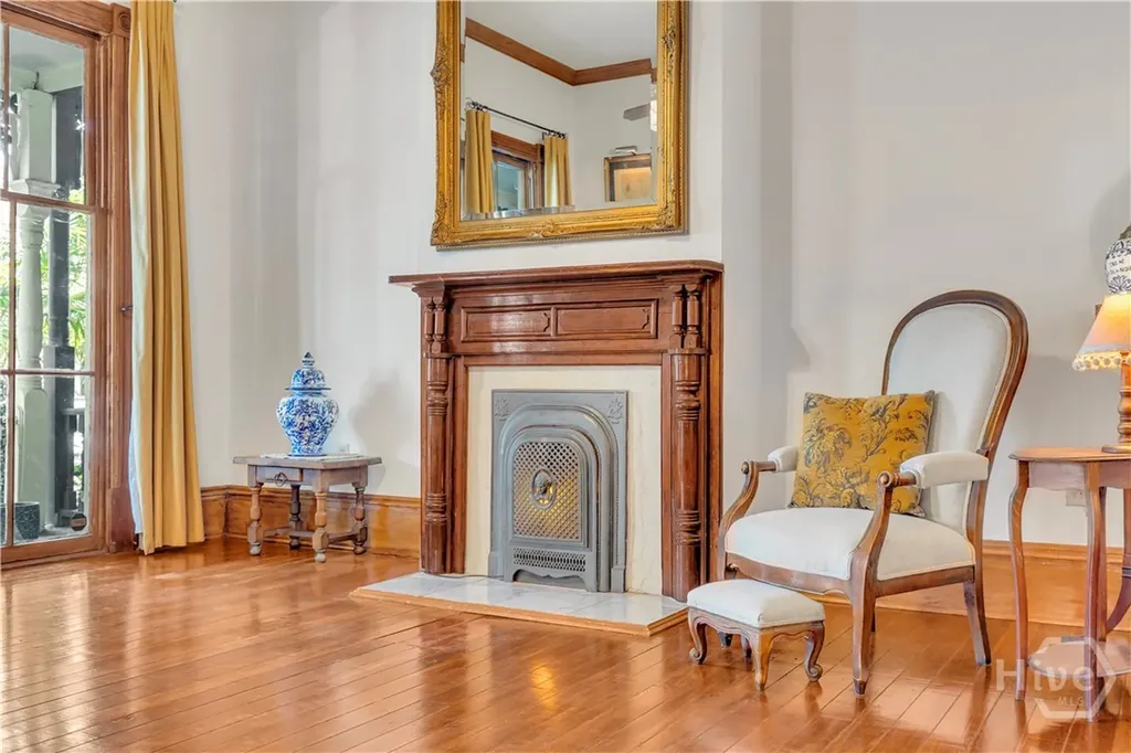 213 W Duffy Street Savannah GA 31401
