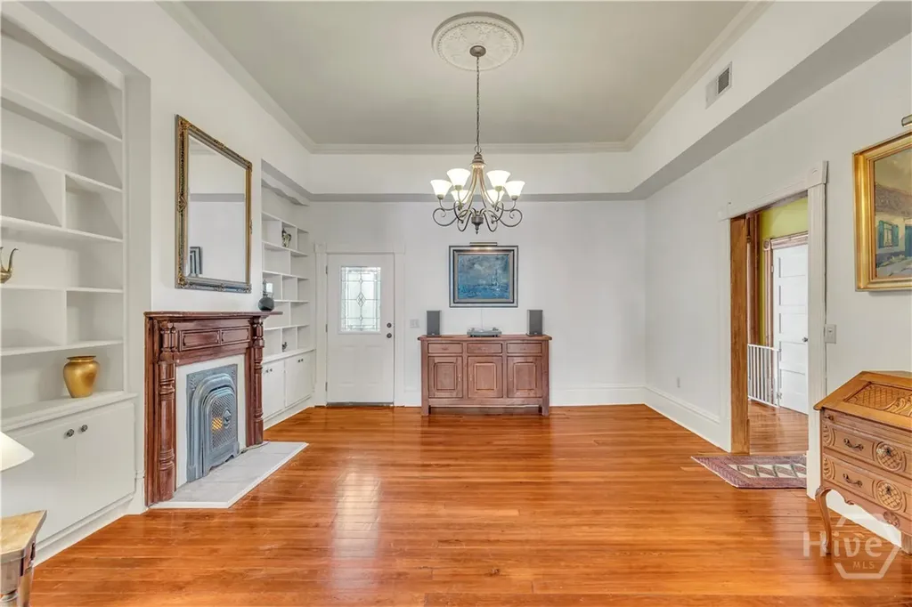 213 W Duffy Street Savannah GA 31401