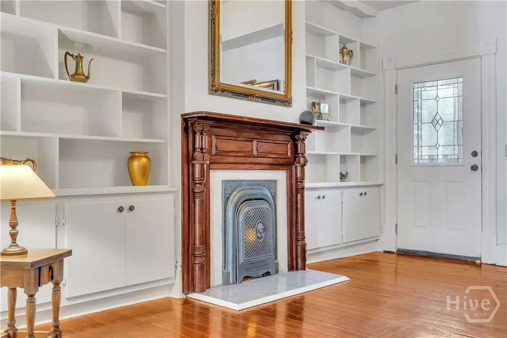 213 W Duffy Street Savannah GA 31401