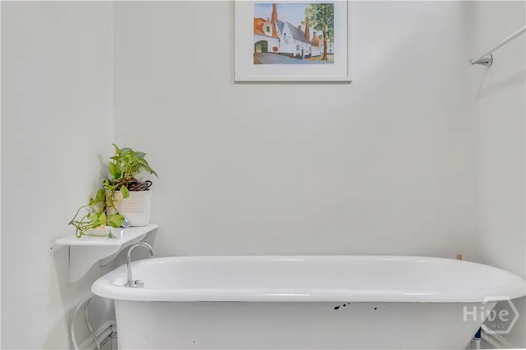 213 W Duffy Street Savannah GA 31401