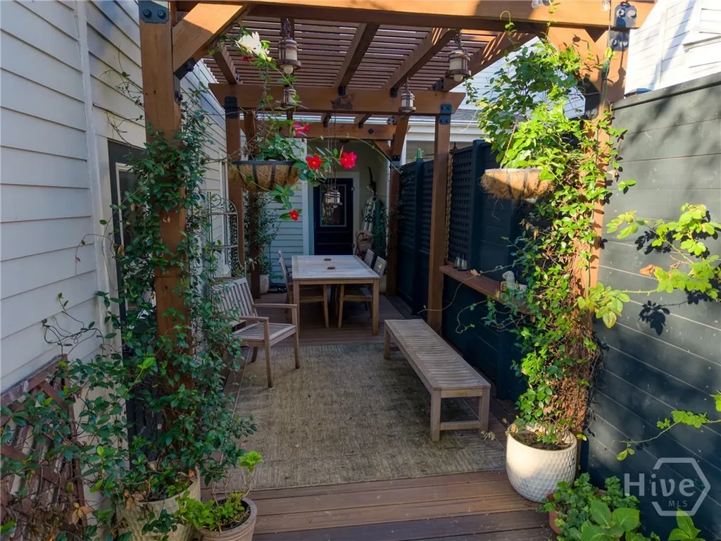 213 W Duffy Street Savannah GA 31401