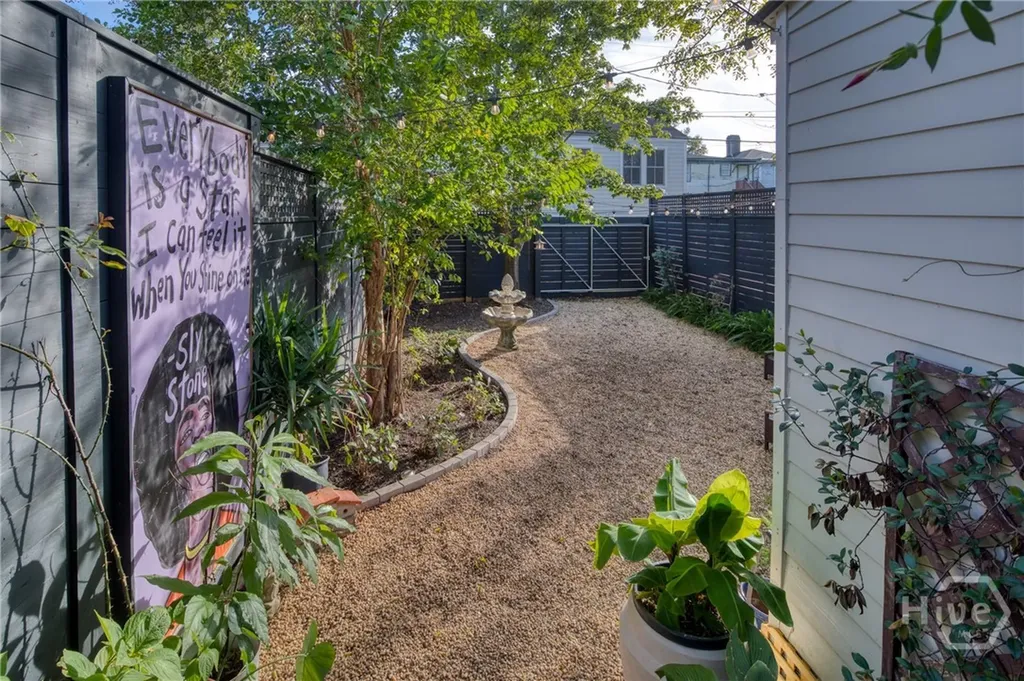 213 W Duffy Street Savannah GA 31401