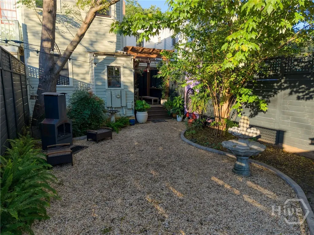213 W Duffy Street Savannah GA 31401
