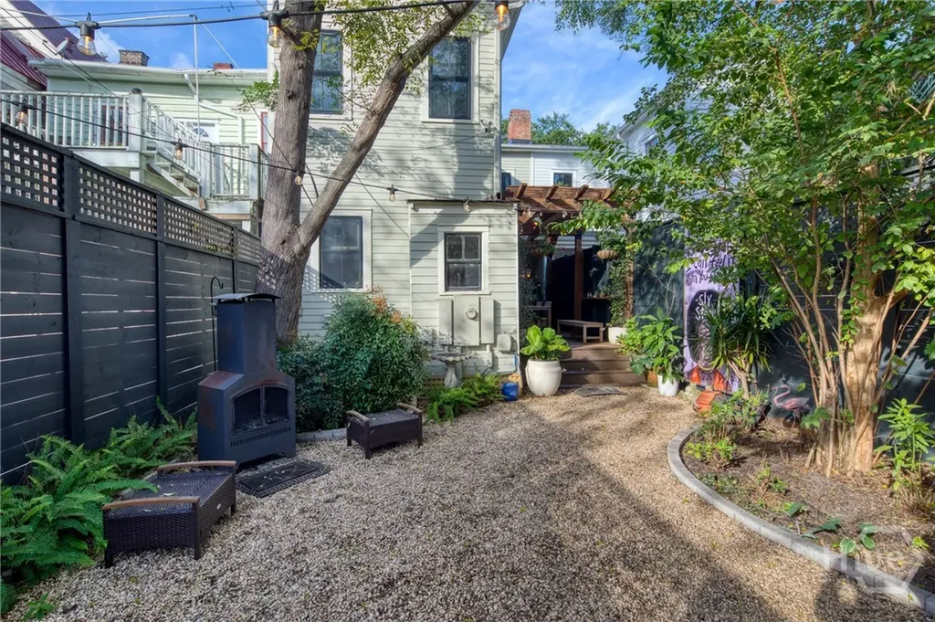 213 W Duffy Street Savannah GA 31401