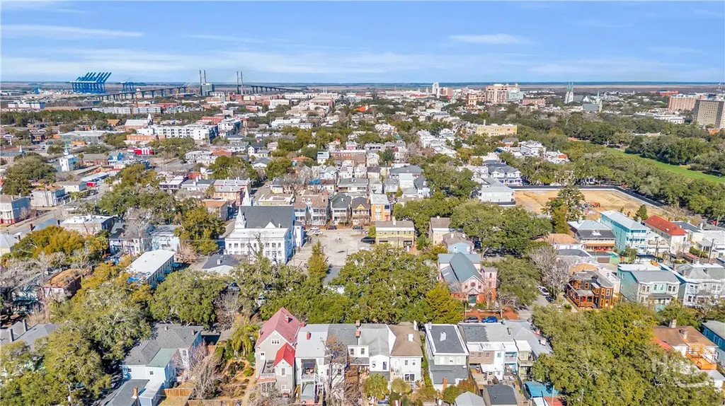 213 W Duffy Street Savannah GA 31401