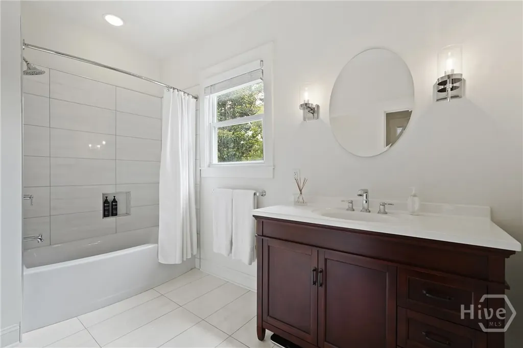743 E 40th Street Savannah GA 31401