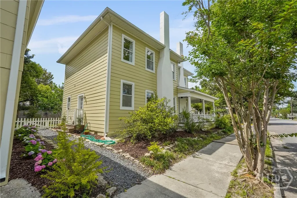 743 E 40th Street Savannah GA 31401