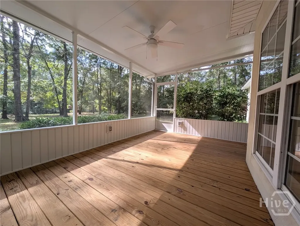 277 Mclaughlin Lane Richmond Hill GA 31324