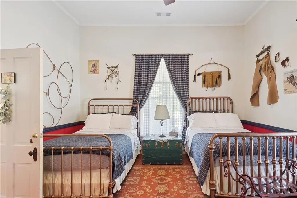 610 W Liberty Street Claxton GA 30417