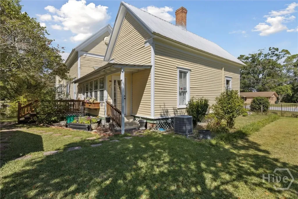 610 W Liberty Street Claxton GA 30417