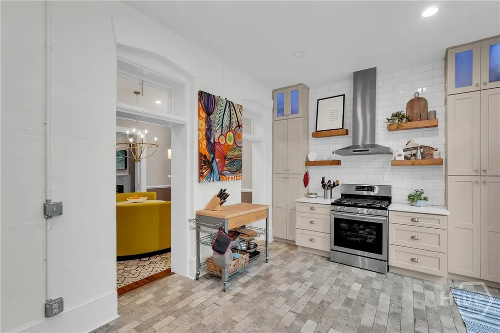 216 W Gaston Street Savannah GA 31401