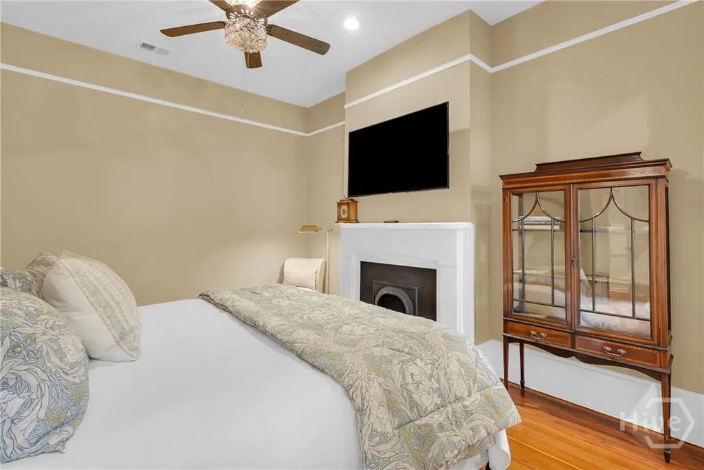 216 W Gaston Street Savannah GA 31401