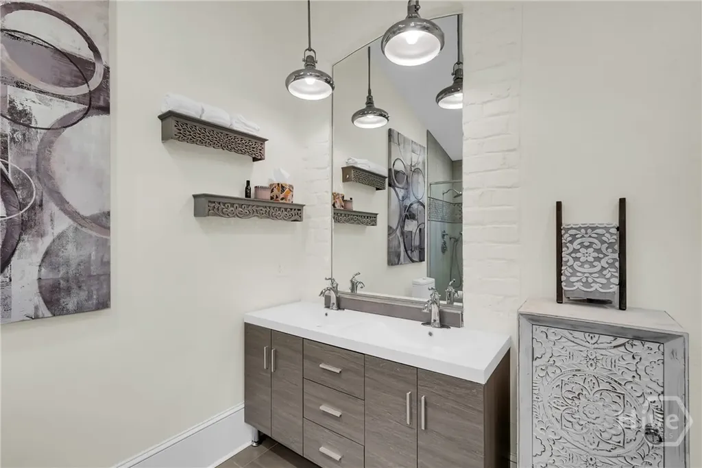 216 W Gaston Street Savannah GA 31401