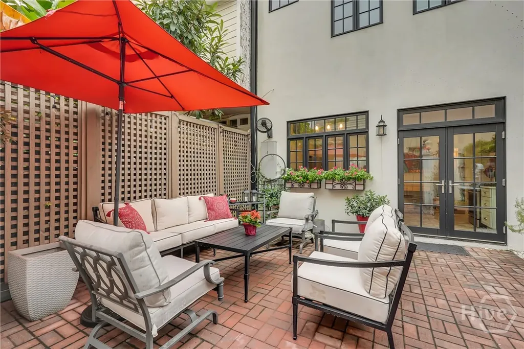 216 W Gaston Street Savannah GA 31401