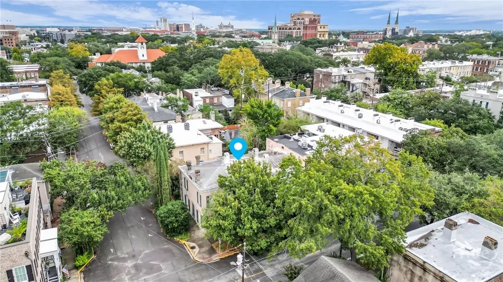 216 W Gaston Street Savannah GA 31401