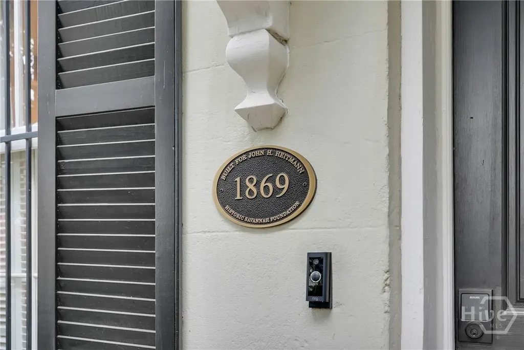 216 W Gaston Street Savannah GA 31401