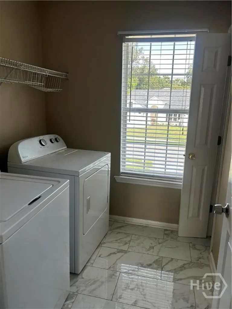 127 Druid Circle Savannah GA 31410