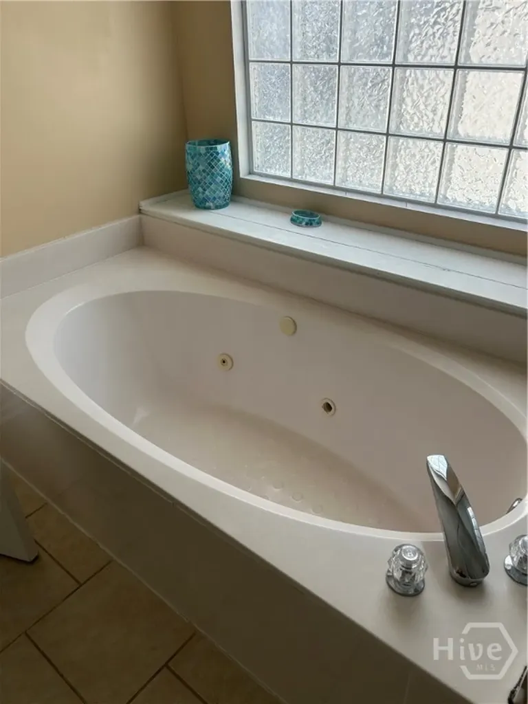 127 Druid Circle Savannah GA 31410
