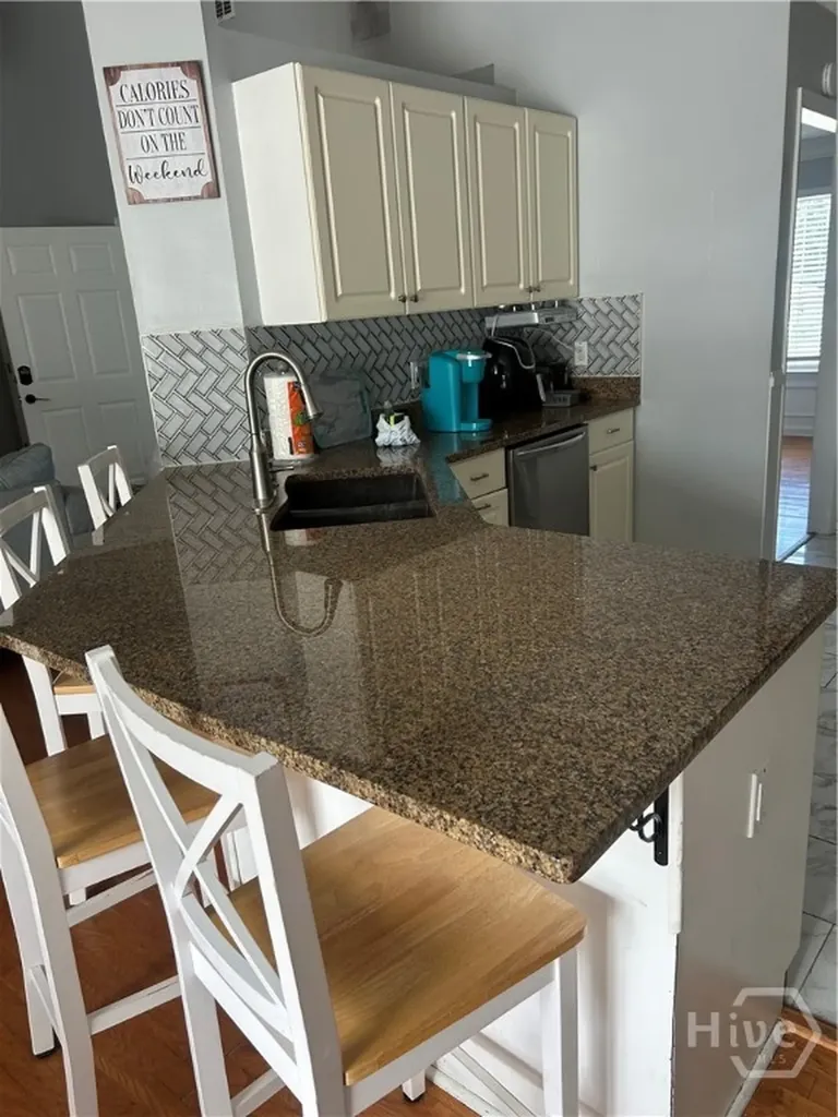 127 Druid Circle Savannah GA 31410