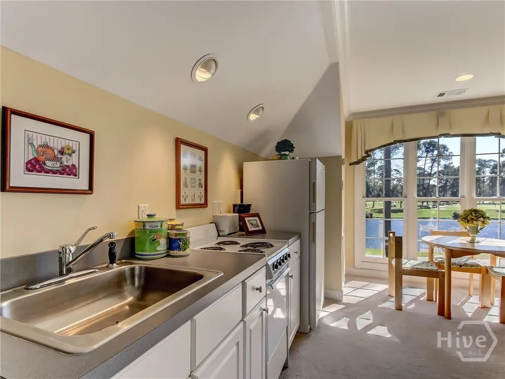 10 Pineside Lane Savannah GA 31411