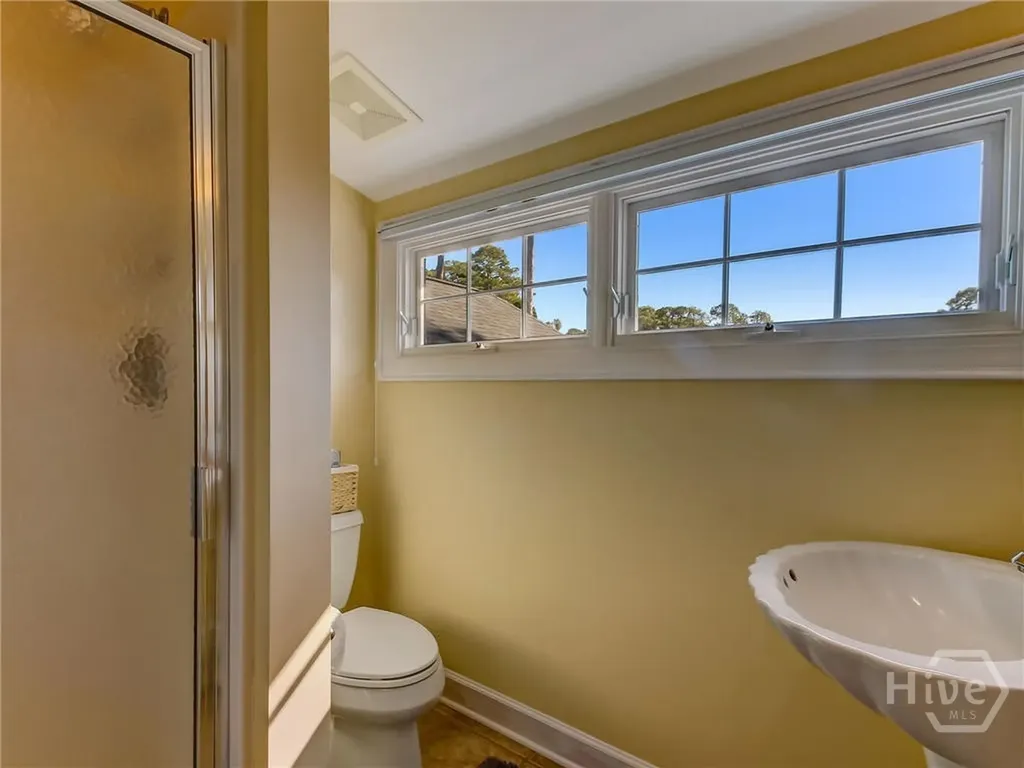 10 Pineside Lane Savannah GA 31411