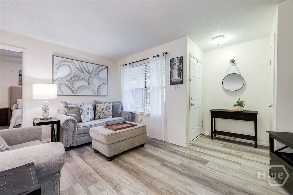 401 N Cromwell Road Savannah GA 31410